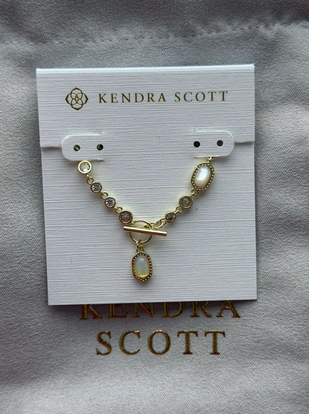 Kendra Scott white pendant bracelet